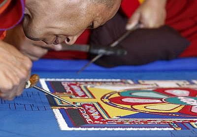 Libros de autoayuda: Conoce los efectos de pintar mandalas