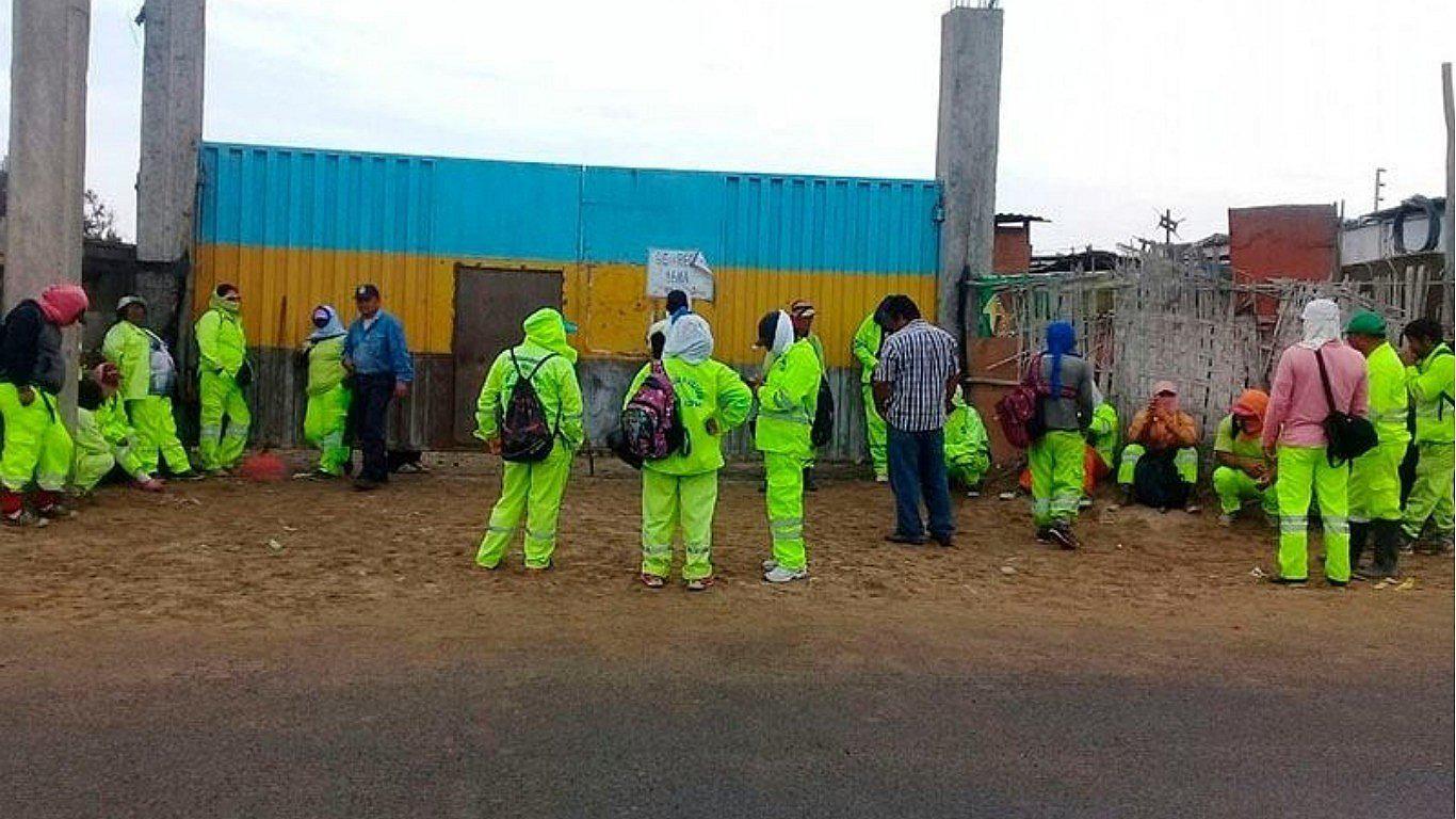 Nuevo Chimbote: Obreros de limpieza pública paran por sueldos atrasados