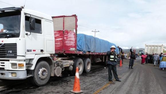 Al menos 3 muertos en vía Puno-Desaguadero