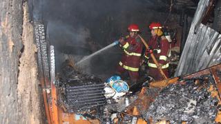 Amago incendio arrasó 2 habitaciones 