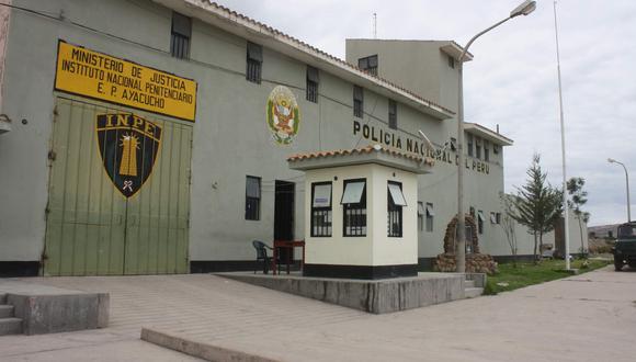 Ayacucho: Capturan a mujer que intentó ingresar chip a penal