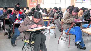 Puno: Más de 17 mil maestros en el examen para nombramiento