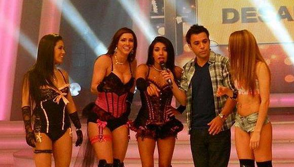 Participante de Combate se desnuda para revista Ángeles (VIDEO)