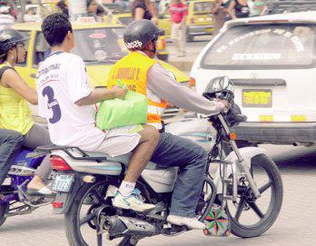 Está prohibido el servicio público de moto lineal