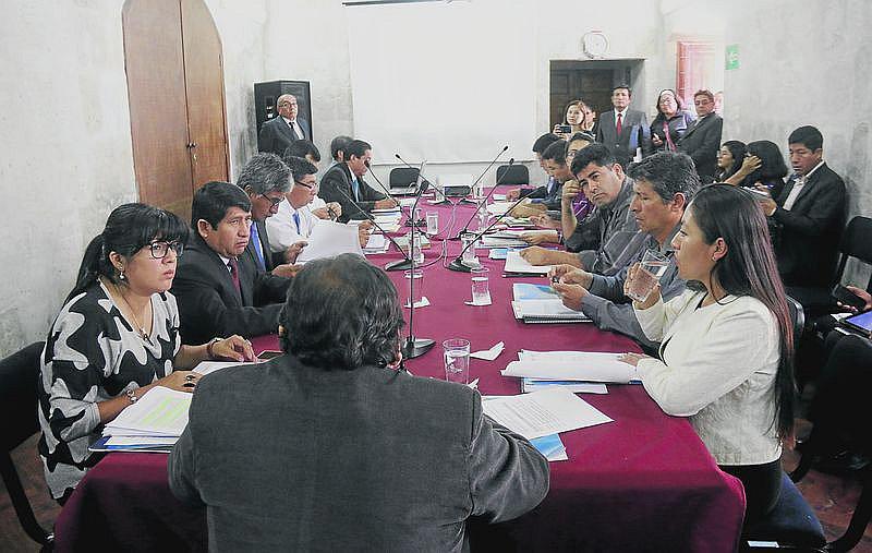 Consejeros de Arequipa gastaron en 5 meses S/. 44 mil 623 solo en viáticos