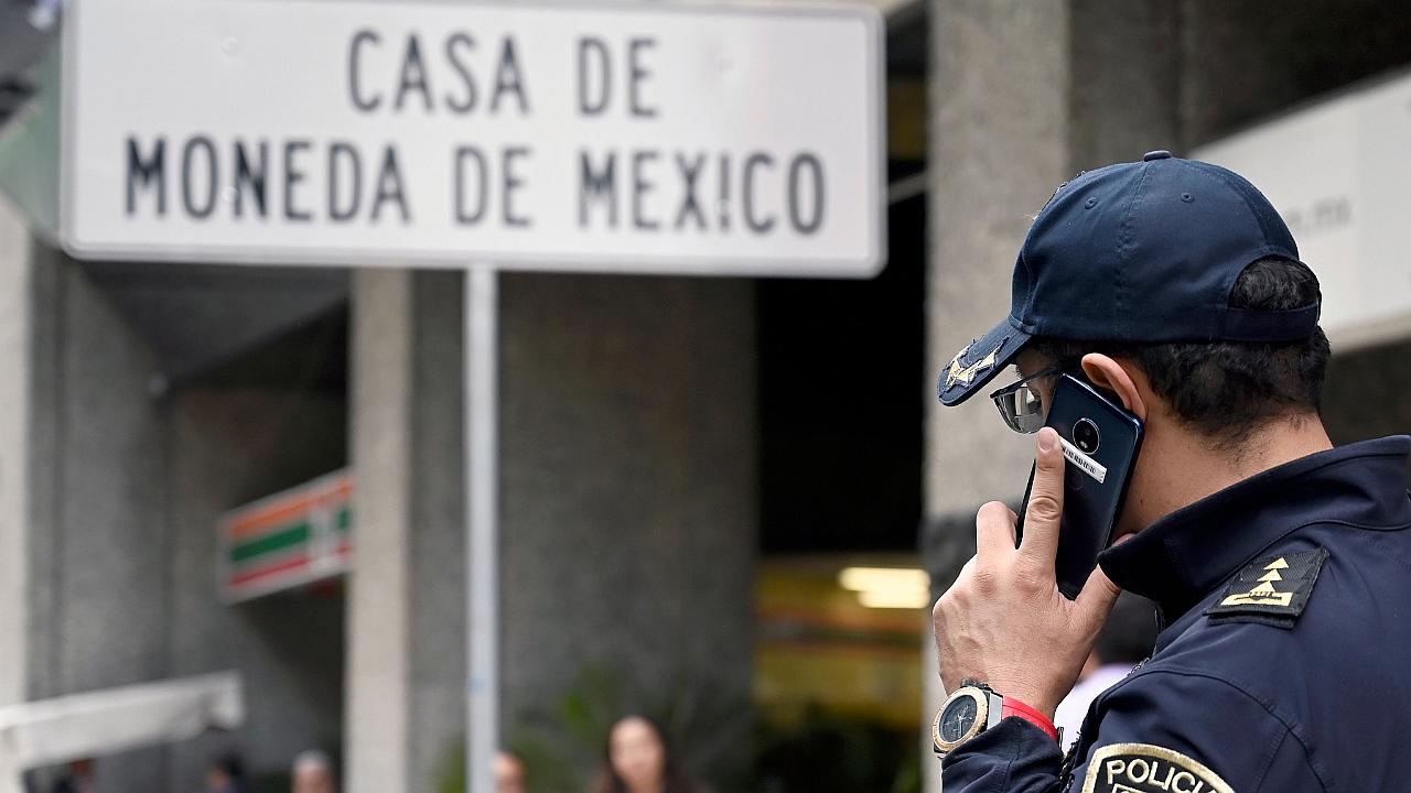 Roban más de 2 millones de dólares en Casa de la Moneda de México al estilo de la 'Casa de Papel' (VIDEO)