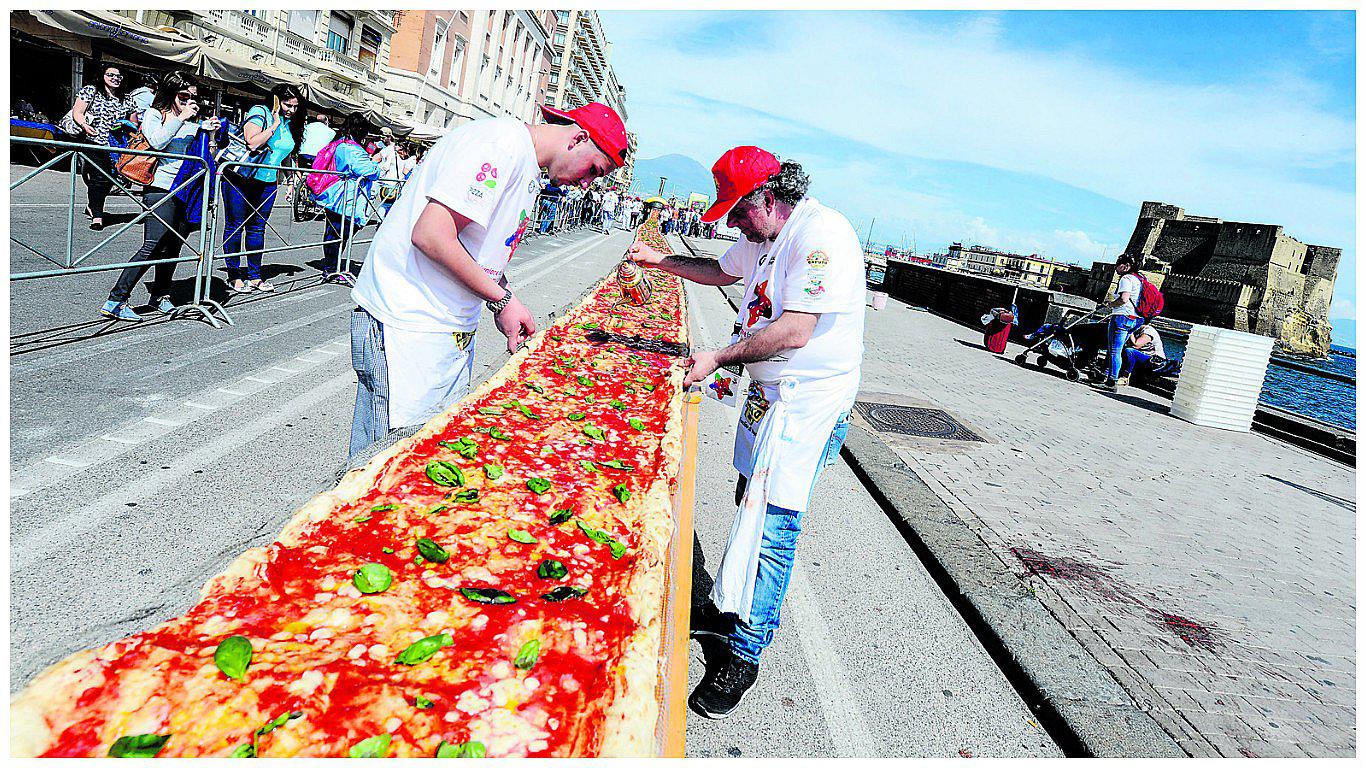 Italia: Preparan la pizza más grande del mundo