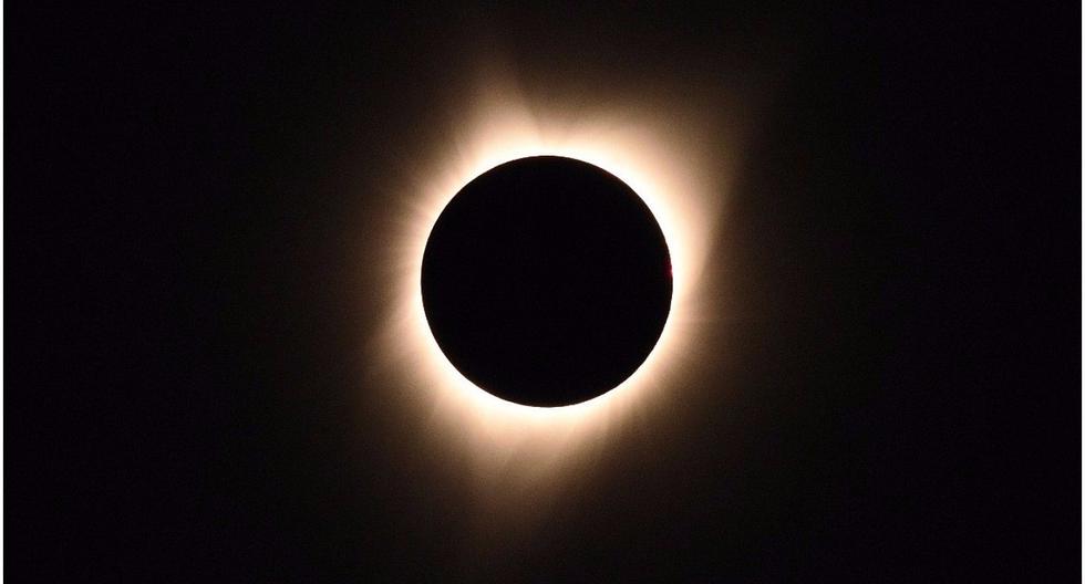 Eclipse solar revive la impresionante transmisión en directo de la