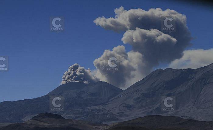 Aumenta la actividad eruptiva del volcán Sabancaya