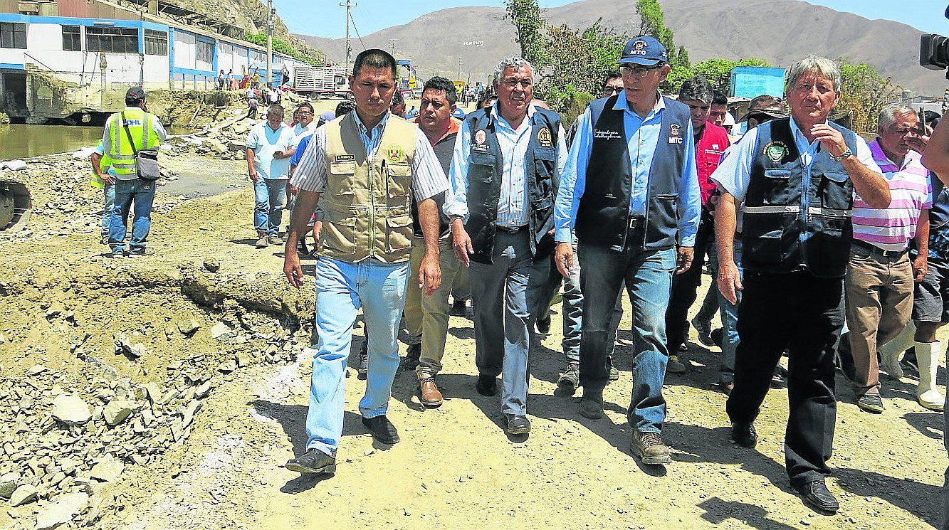 Ministro dice que en 2 semanas culminará la instalación del puente bailey