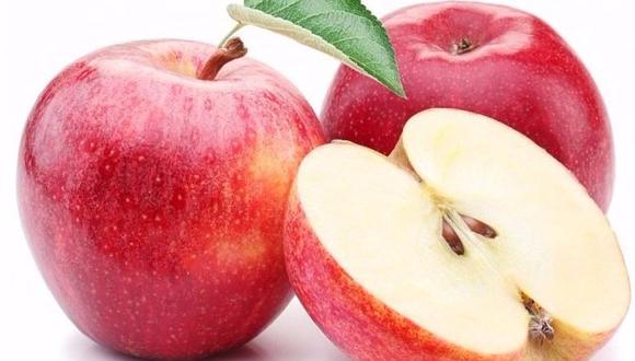 ¿Cómo se debe lavar las manzanas antes de comerlas? 
