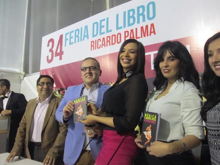 Mónica Cabrejos presentó:  'Ni puta, ni santa'