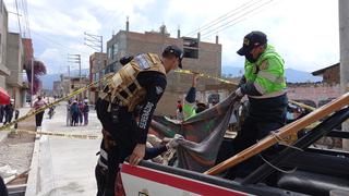 Hallan a varón en extraña posición en el interior de un buzón pluvial 