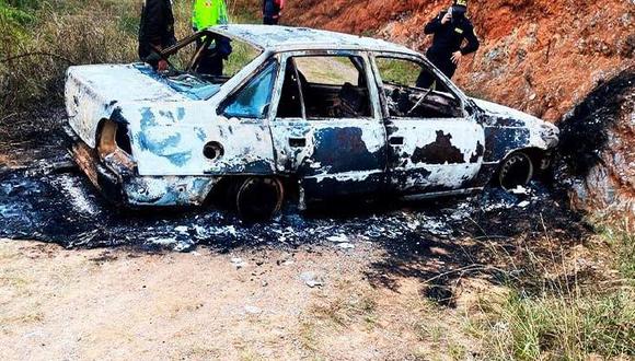 Incendian auto en localidad de Ambo.PNP halla cuerpo en interior de vehículo/ Foto: PNP
