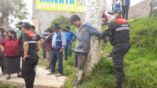 Golpean y atan a un poste a joven que arrebató 30 soles  a una anciana de 93 años en Huancayo