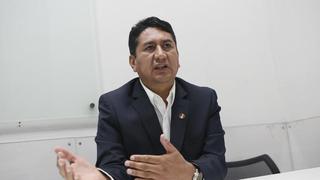 Perú Libre rechaza declaraciones del ministro Torres, quien calificó de “dañina” la influencia de Cerrón en el Gobierno