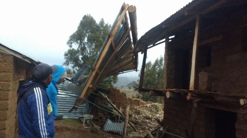 Fuertes vientos dejan sin techo a dos colegios de Huancavelica (FOTOS)