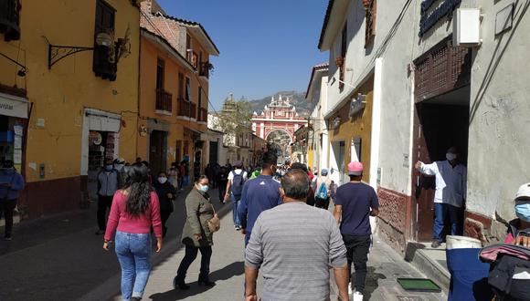 Ayacucho registra incremento de casos Covid por ello pasó a riesgo muy alto