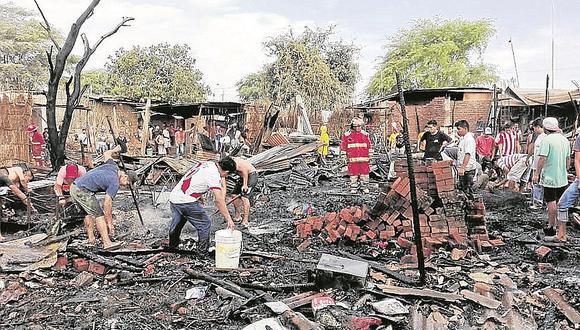 Voraz incendio arrasa con nueve casas rústicas  en el asentamiento Lucas Cutivalú