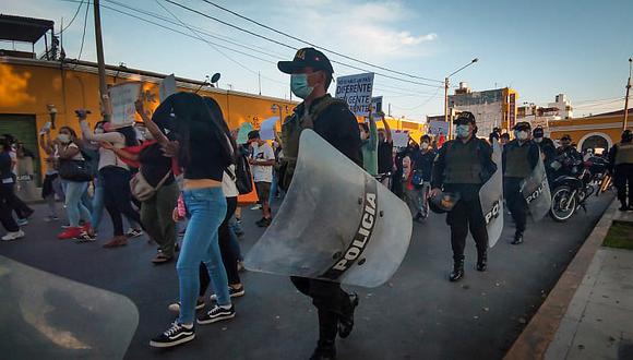 ​Más de 200 policías resguardaron las calles durante protesta en Ica