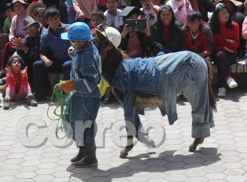 Vea la divertida carrera de burros de Semana Santa (Fotos)