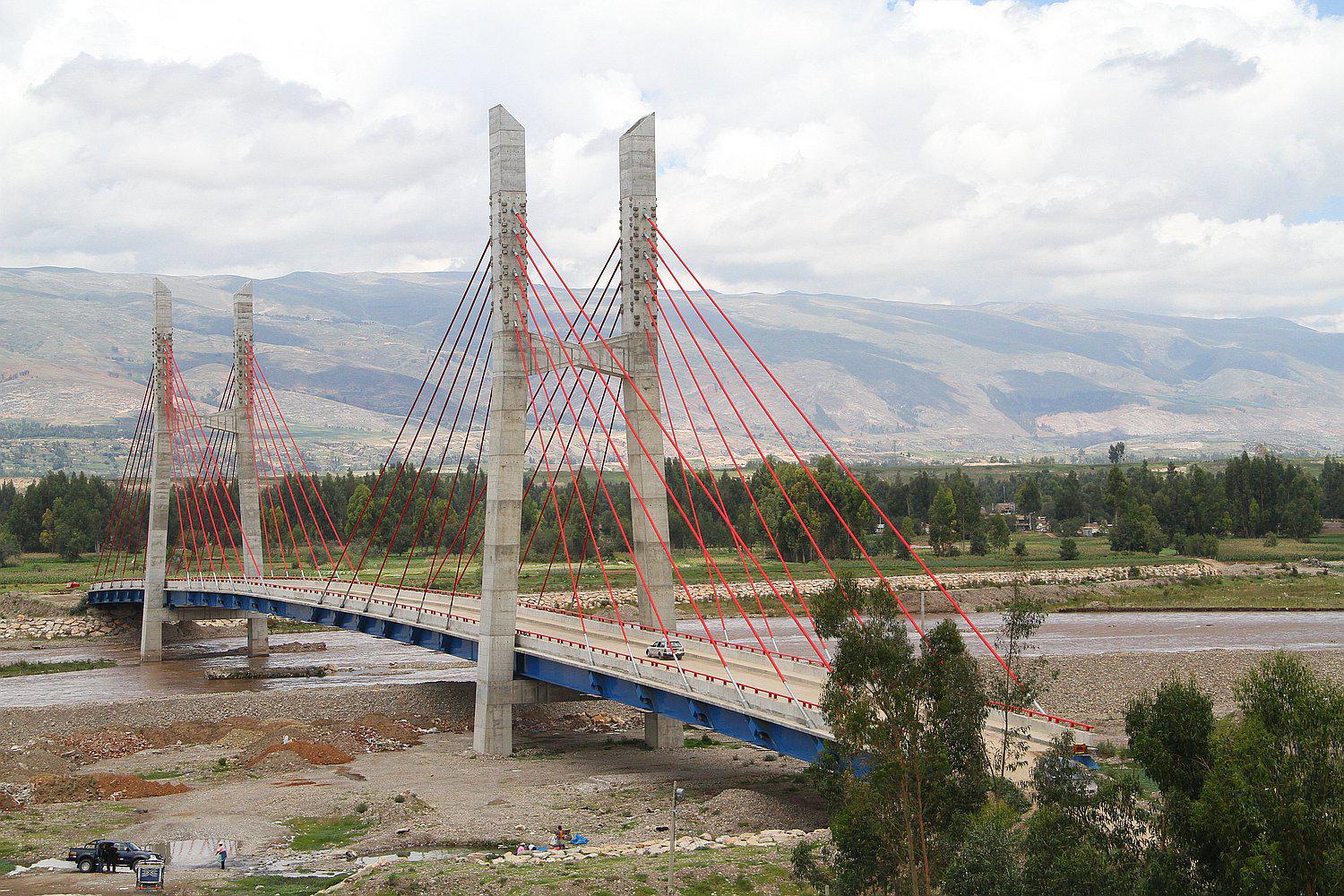El 'Comuneros': Memoria de un puente que espera allá en el río 