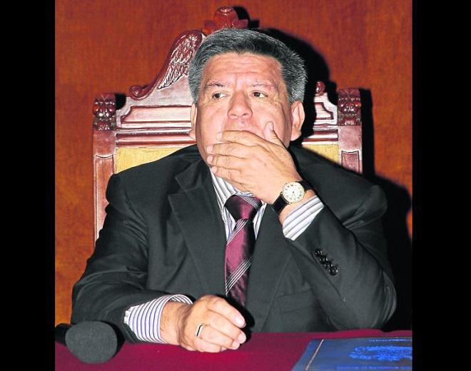 ​Onpe exige a César Acuña pagar multa de dos millones