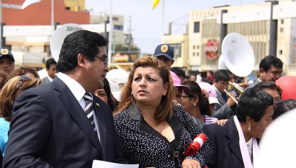 Desde la clandestinidad: Esposa de César Álvarez niega ser delincuente