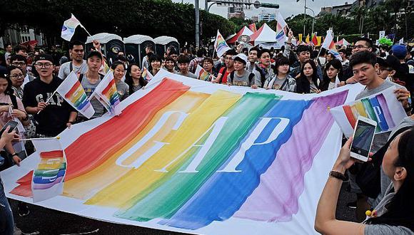 ​Miles marchan en Taiwán por el orgullo gay