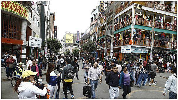 Libro de fotografías muestra el crecimiento económico del Perú en los últimos 25 años 