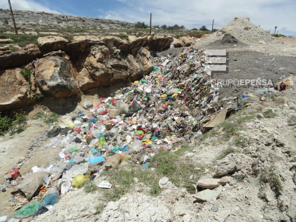 Municipios arrojan basura a la intemperie