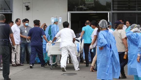 Las personas que resultaron heridas en incendio en Villa El Salvador fueron atendidas en hospitales del Ministerio de Salud y EsSalud. (GEC)