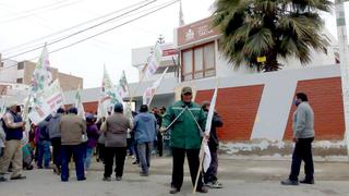 Militantes de PATRIA toman local del JEE de Tacna exigiendo participar en elecciones