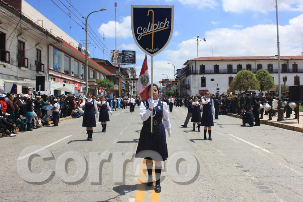 Colorido desfile engalana calles de Huancayo (FOTOS) 