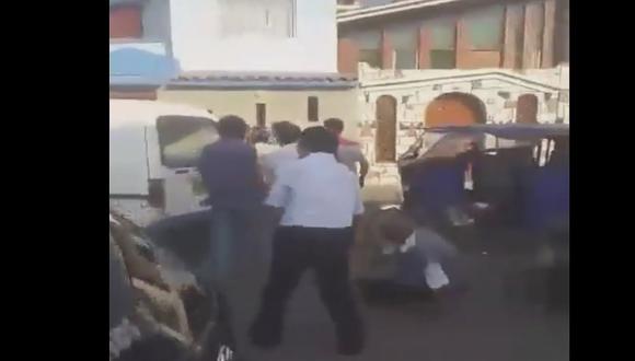 Chiclayo: Hombre golpea a persona de la tercera edad en plena calle (VIDEO)