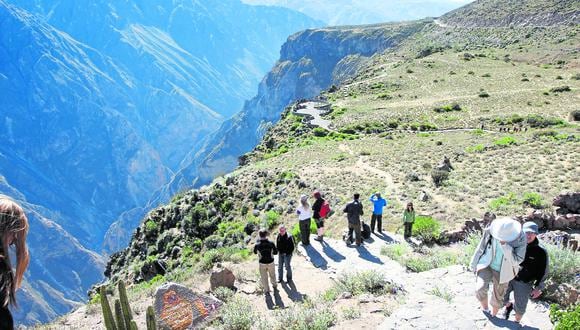 Turistas pueden acceder a los diferentes miradores del Cañón del Colca