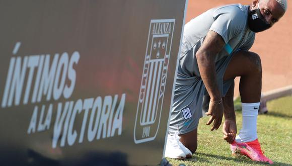 Jefferson Farfán regresó a Alianza Lima tras 17 años en el extranjero. (Foto: Alianza Lima)