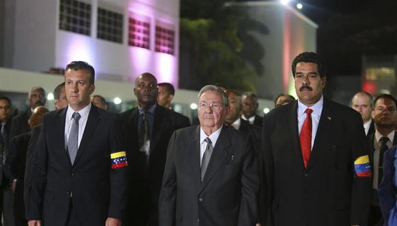 Raúl Castro: Maduro continuará la obra de Chávez