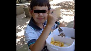 El caso de la niña diagnosticada con celiaquía y discriminada por su institución enviándola a comer sola a una plaza
