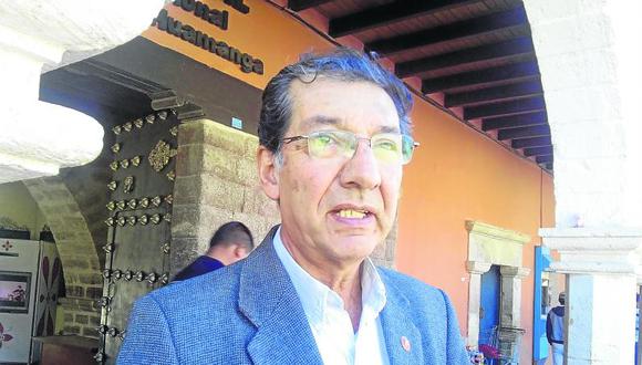 Mario Cueto critica descuido de las casonas