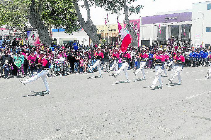 Paracas celebró el aniversario de Miguel Grau y la Marina de Guerra del Perú