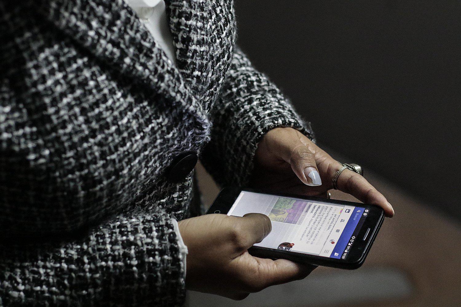 ¿Por qué sientes que tu celular vibra cuando no es así? Aquí la respuesta