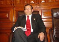 Hermano de ministro Urquizo gana puesto público