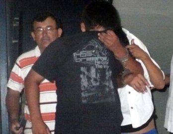 Ebrio y disparando dos armas detienen a alcalde de Yauya