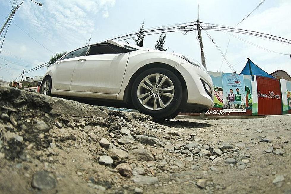 Calles con huecos se convierten intransitables en Arequipa (FOTOS)