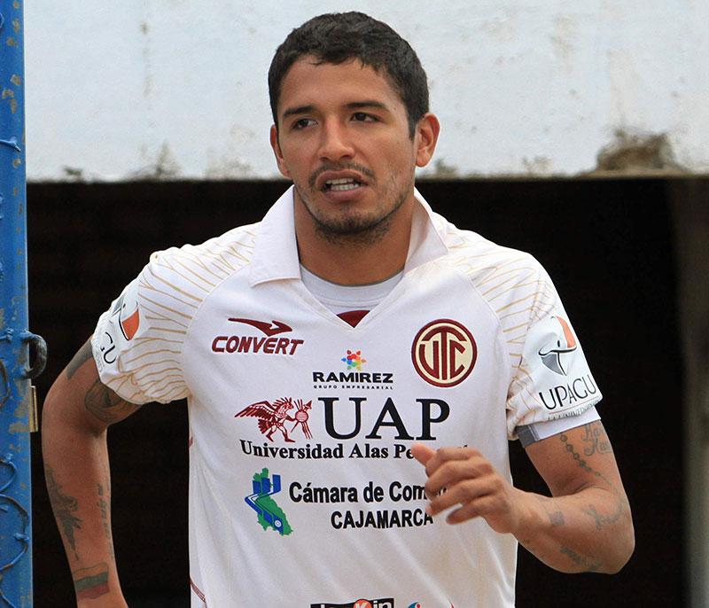 Reimond Manco no será renovado en UTC tras llegar ebrio