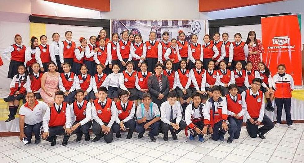 Deportistas ileños fueron premiados por Petroperu