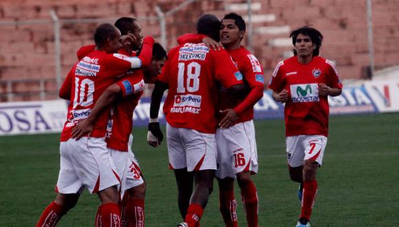 Cienciano venció por 3-0 a Universitario en el Cusco
