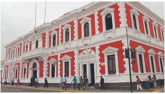 56 funcionarios de Elidio Espinoza no devuelven el bono cobrado ilegalmente  
