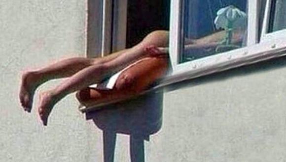 Mujer que tomaba el sol desnuda en su ventana causó accidente de tránsito 